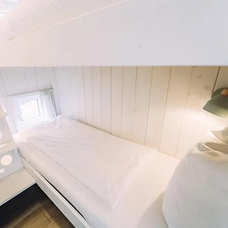 Attractive Houseboat On The Großenbrode